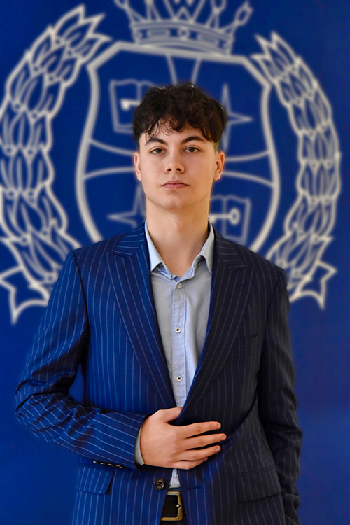 Денис Плодистий